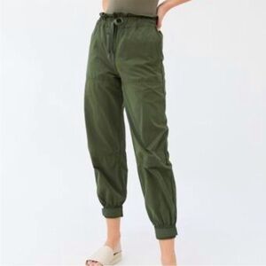 Urban Outfitters High-Waisted Paperbag Waist Jogger Pants Green